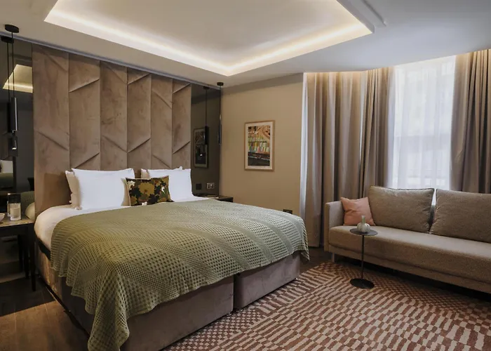 The Hobson Cambridge By Adina