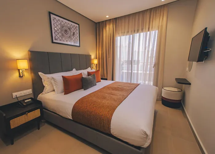 Dally Apart Hotel