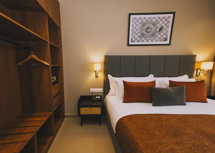 Dally Apart Hotel