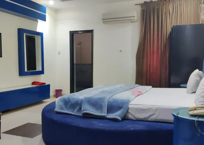 Hotel Pak Continental Multan