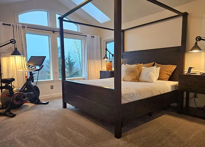 Mt View Private Bedroom Suite W Hot Tub And Arcade