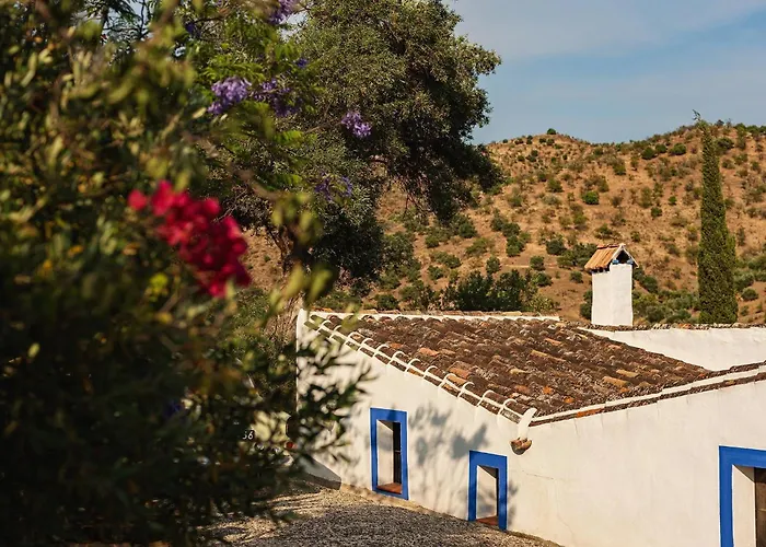 Casa Blanca Y Azul