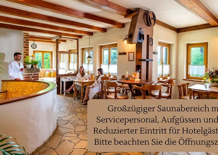 Landhotel Gut Wildberg Mit Badeteich Und Grossem Garten