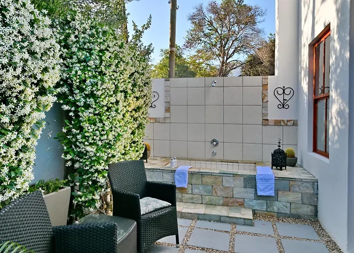 Mimosa Lodge
