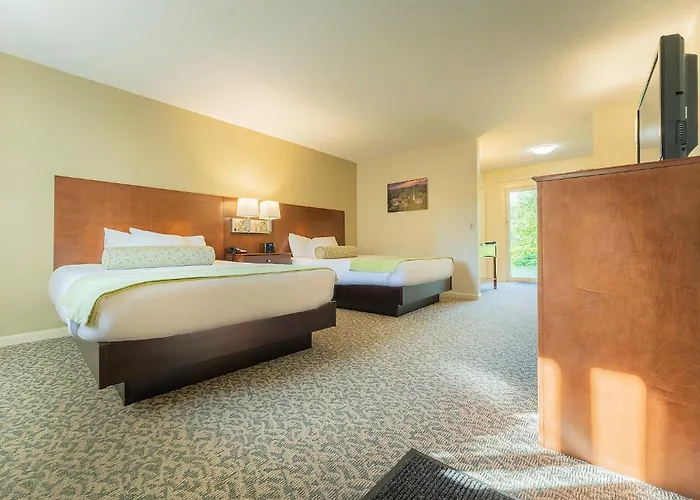 Sun & Ski Inn And Suites