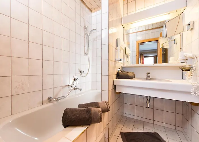 Hotel Astrid Mit Panoramapool & Inklusive Jokercard
