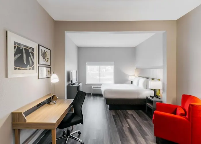 Townhome Inn & Suites By Ihg