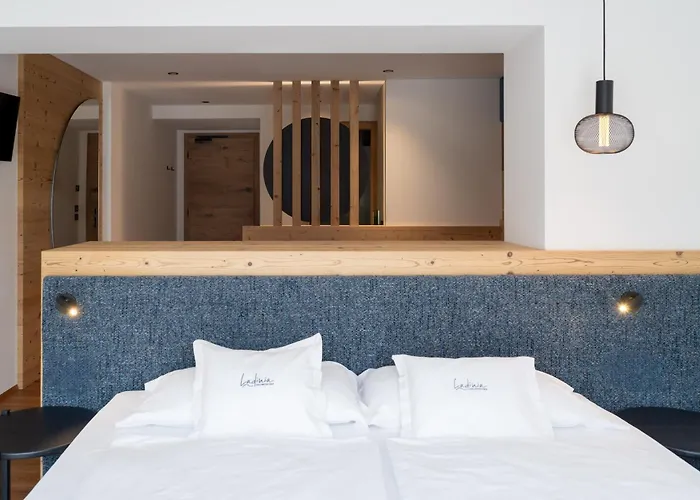 Hotel Ladinia Dolomites View