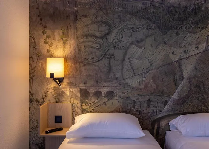 Hôtel Pont Rouge , Carcassonne