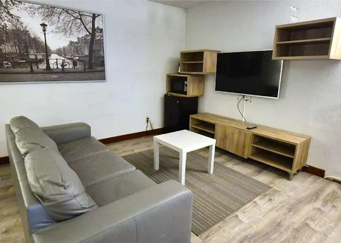 Suite Dreams Hotel