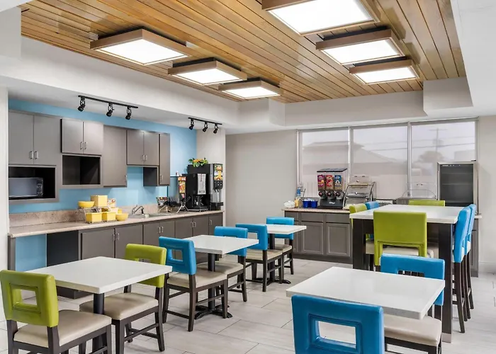 Days Inn & Suites By Wyndham Ridgeland