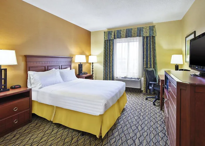 Holiday Inn Express Hotel & Suites - Belleville Area By Ihg