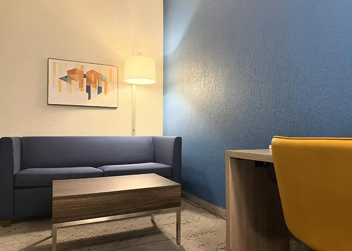 Holiday Inn Express Boonville By Ihg