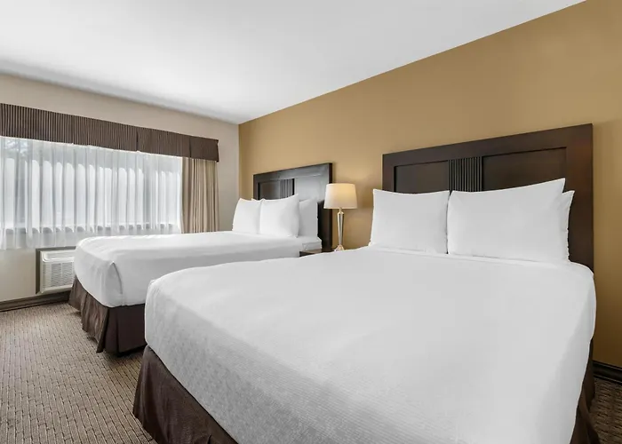 Best Western Plus Baker Street Inn