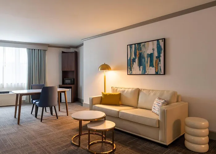 Comfort Inn & Suites Near Burke Mountain