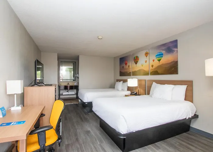 Days Inn & Suites By Wyndham Albuquerque North