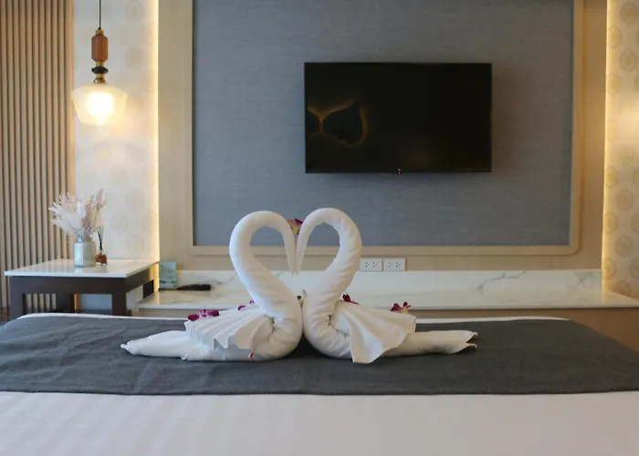 Baan Sailom Hotel Phuket - Sha Extra Plus