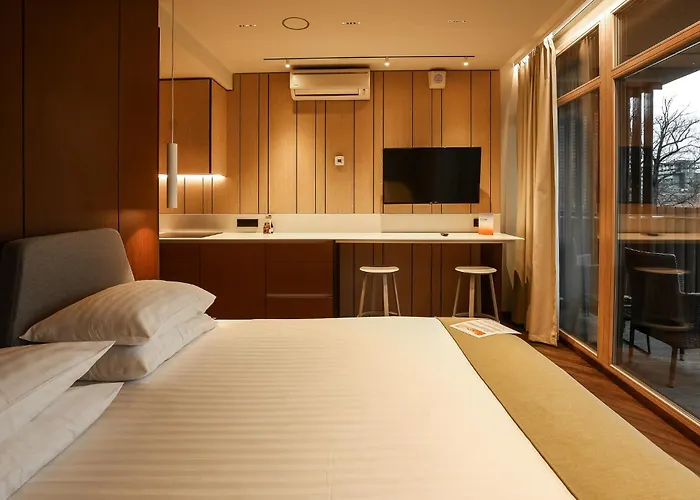 Mana Suites & Sea Spa