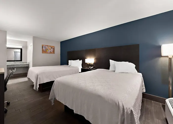 Econo Lodge Inn & Suites Laredo - Nuevo Laredo