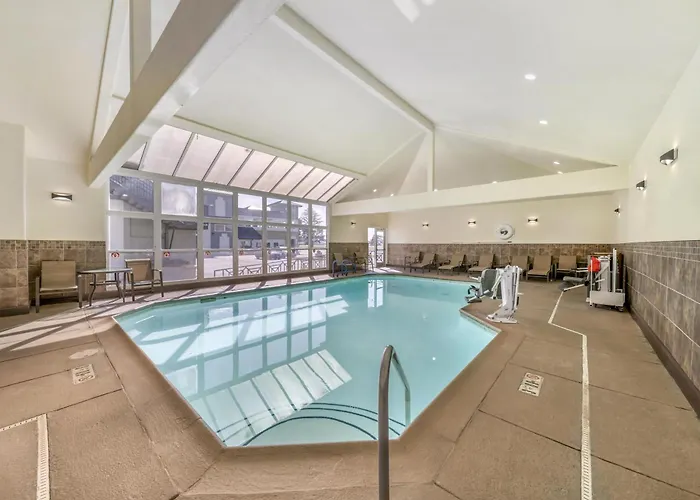 Best Western Plus Northwoods Inn