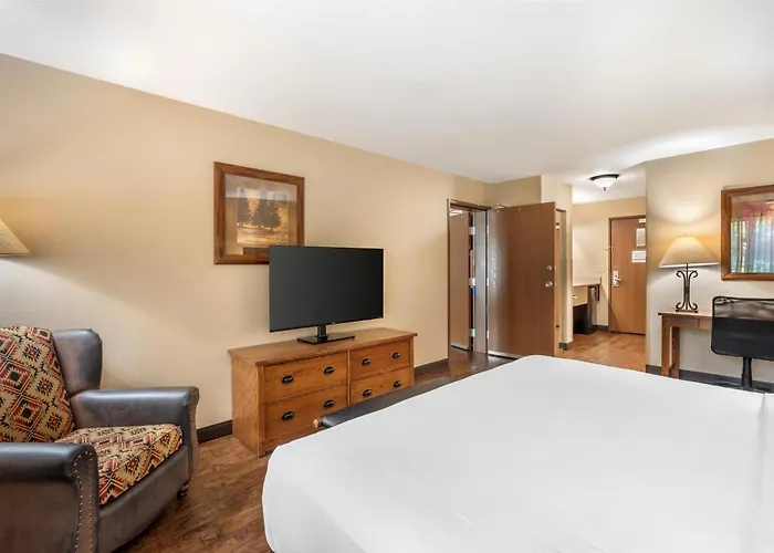 Best Western Plus Kelly Inn & Suites