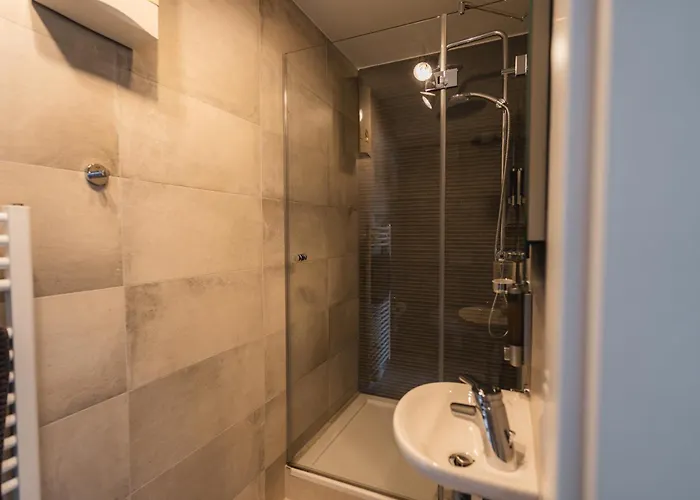 Nuerblife Hotel