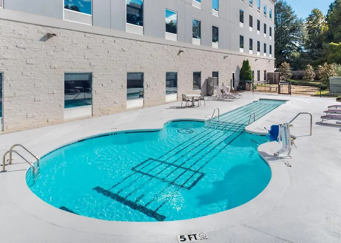 Holiday Inn Express & Suites Memphis Arpt Elvis Presley Blv By Ihg