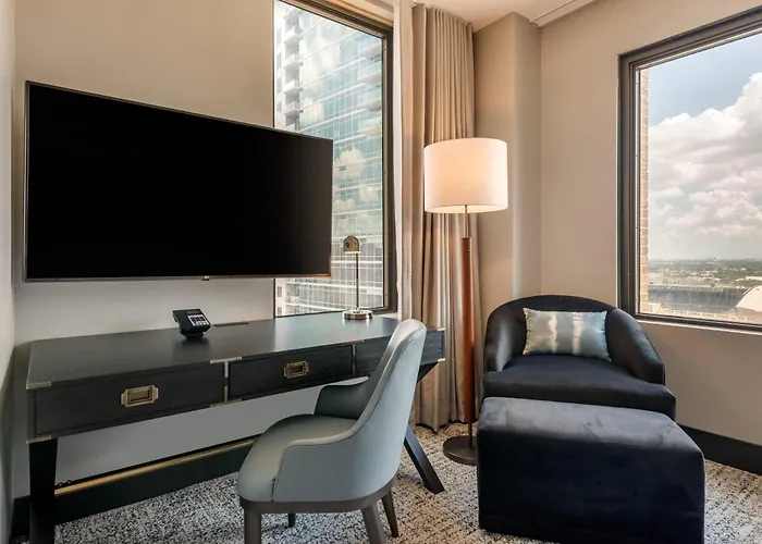 Cambria Hotel Houston Downtown Convention Center