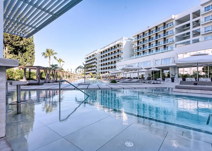 Chrysomare Beach Hotel & Resort