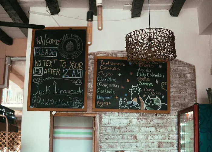 Casa Zahri Boutique Hostel