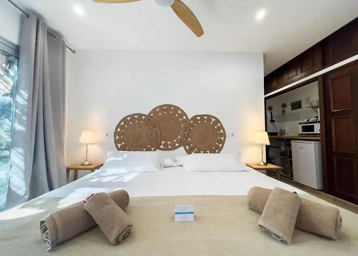 Helene Holidays - Hotel Boutique