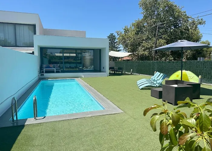 Modern Villa With Private Pool/ 400M To The Beach