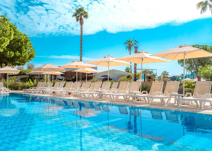 La Benata Beach Hotel