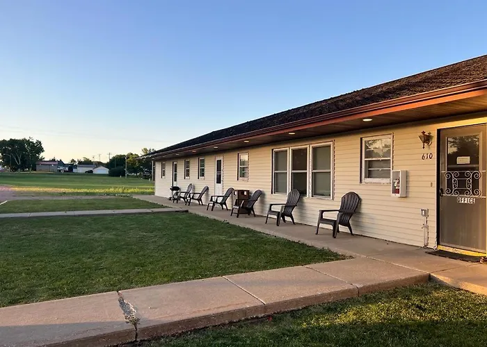 Whetstone Bay Lodge