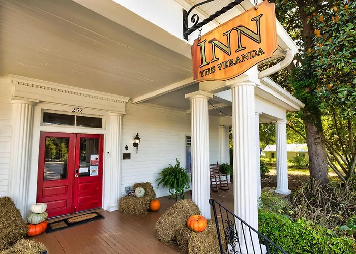 Veranda Historic Inn
