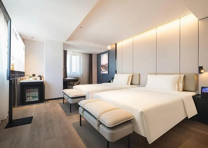 Atour Hotel Dalian Donggang Business District Harbor Plaza
