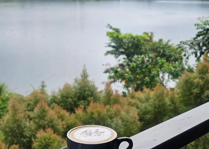 Moon Lake Resort-Coffee And Camping