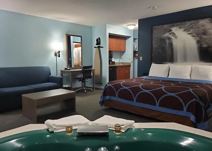 River Hill Inn & Suites