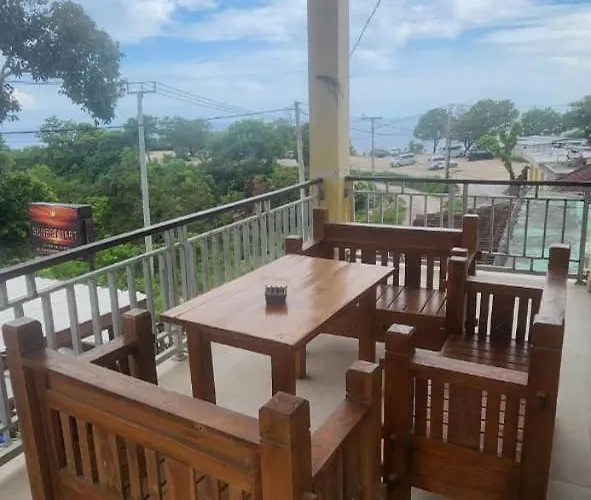 Harmony Kelingking Hostel
