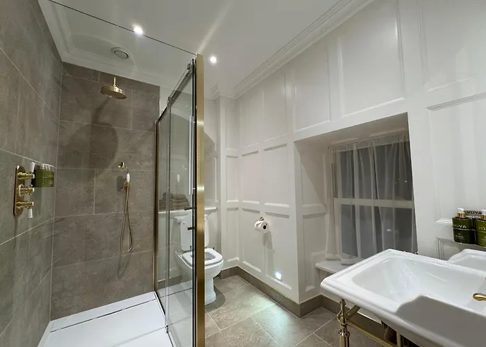 Cashel Regency Townhouse
