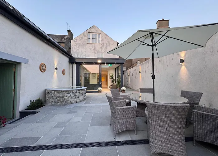 Cashel Regency Townhouse
