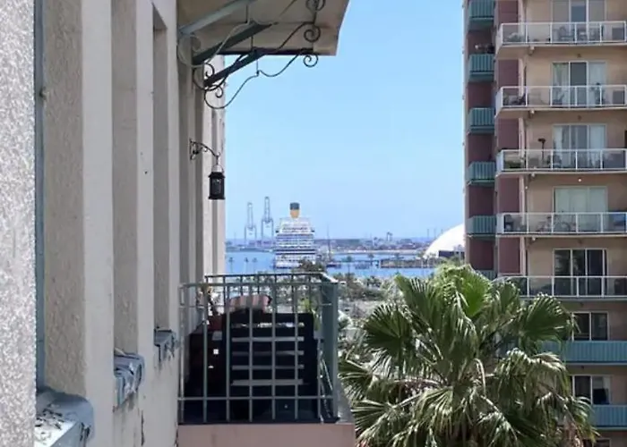 Luxe Suite Convention Center Partial Ocean View With Free Parking