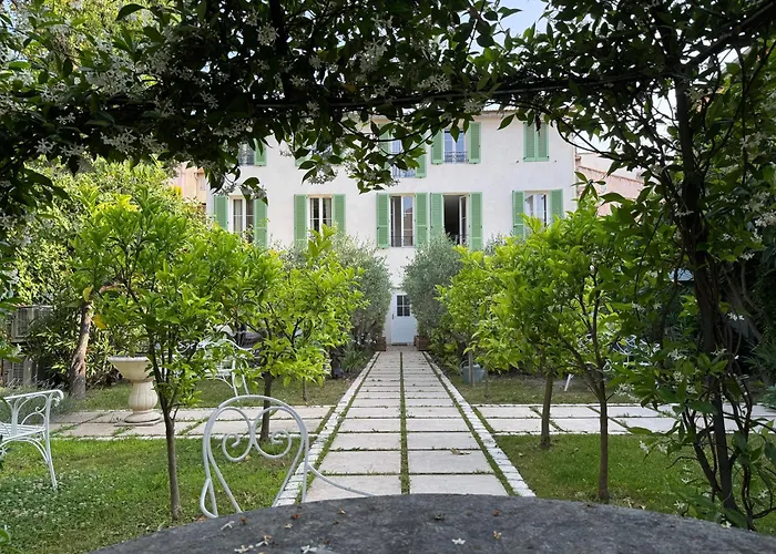 Old Town-Exceptional Apartment-In Absolute Calm