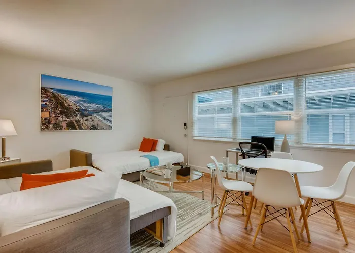 Walk To Beach 2Br Top Location - Aa