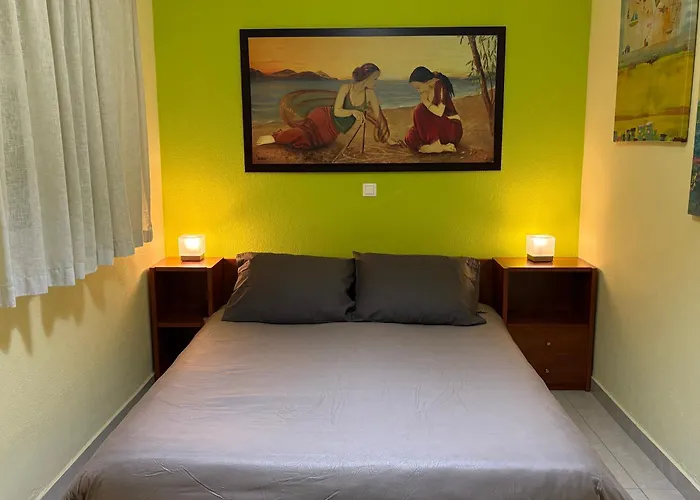 Glyfada Menigos Apartment 21