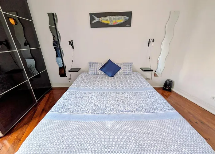 Baixa Sunny Apartment With A View!