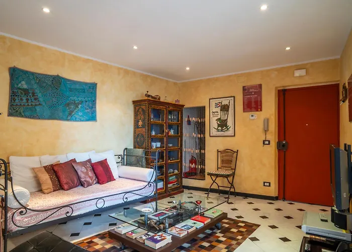 Romantic Sea View Flat In Genova