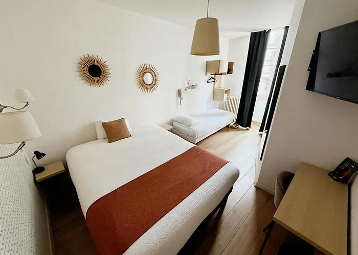 Contact Hotel Les Platanes - Clim Mobile En Option