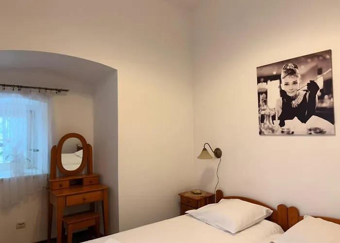 Hotel Przy Oslej Bramie - Zamek Ksiaz