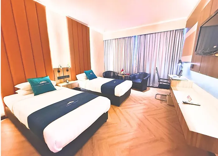 Howard Johnson By Wyndham Kota Kinabalu City Centre, Formerly Hotel Shangri-La Kota Kinabalu